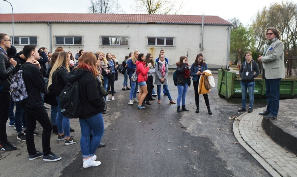 Uczniowie II LO zwiedzali PGK w Lubartowie - Zdjęcie główne