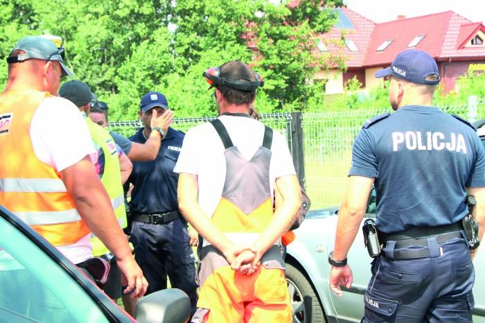 Siłowe przejęcie działek pod drogę - Zdjęcie główne