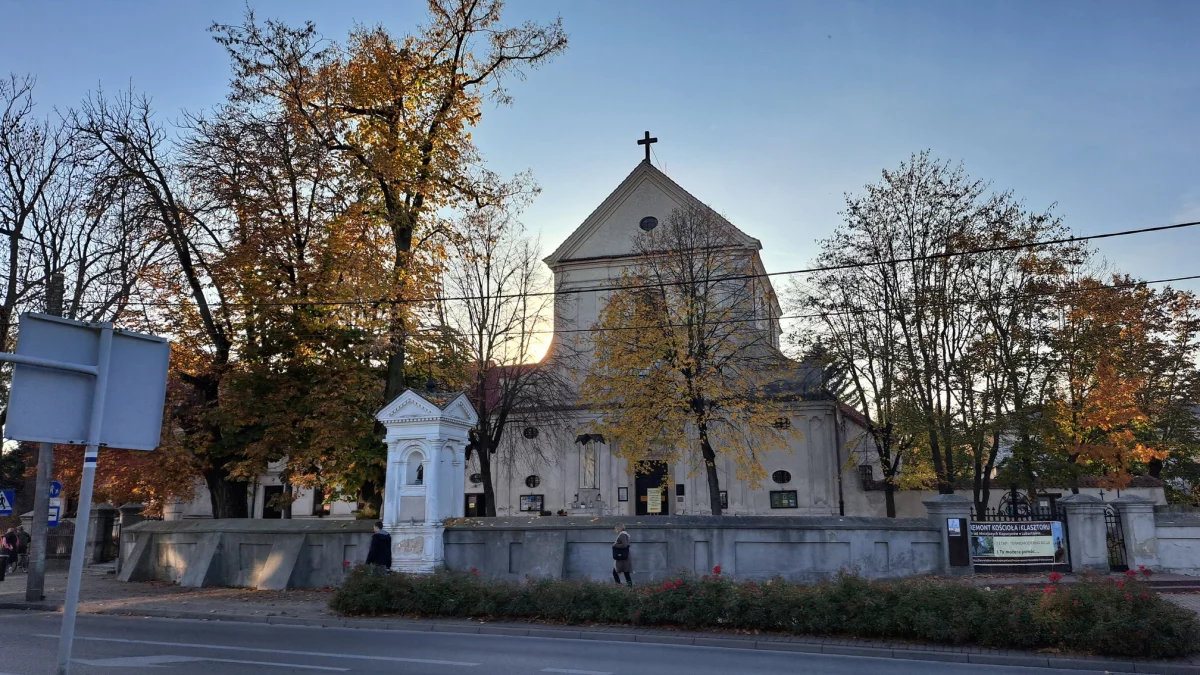 Niemal milion zł dotacji na termomodernizację klasztoru o.o. Kapucynów - Zdjęcie główne