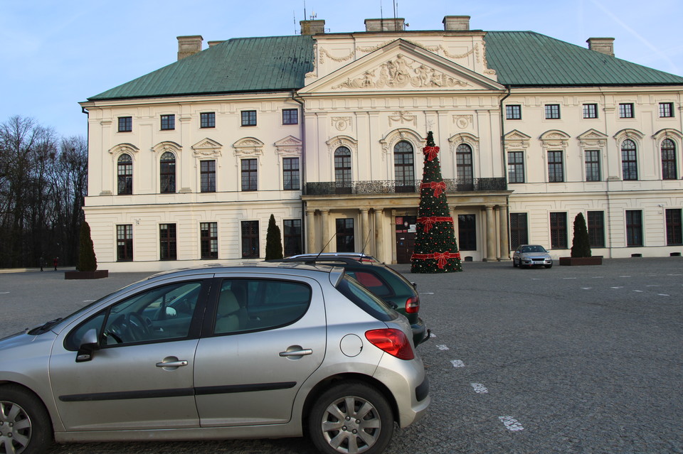 Tylko 65 osób podejdzie do okienka - Zdjęcie główne
