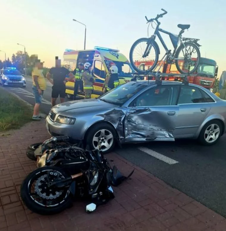 Motocyklem uderzył w Audi. Policja podaje szczegóły zderzenia w Łucce - Zdjęcie główne