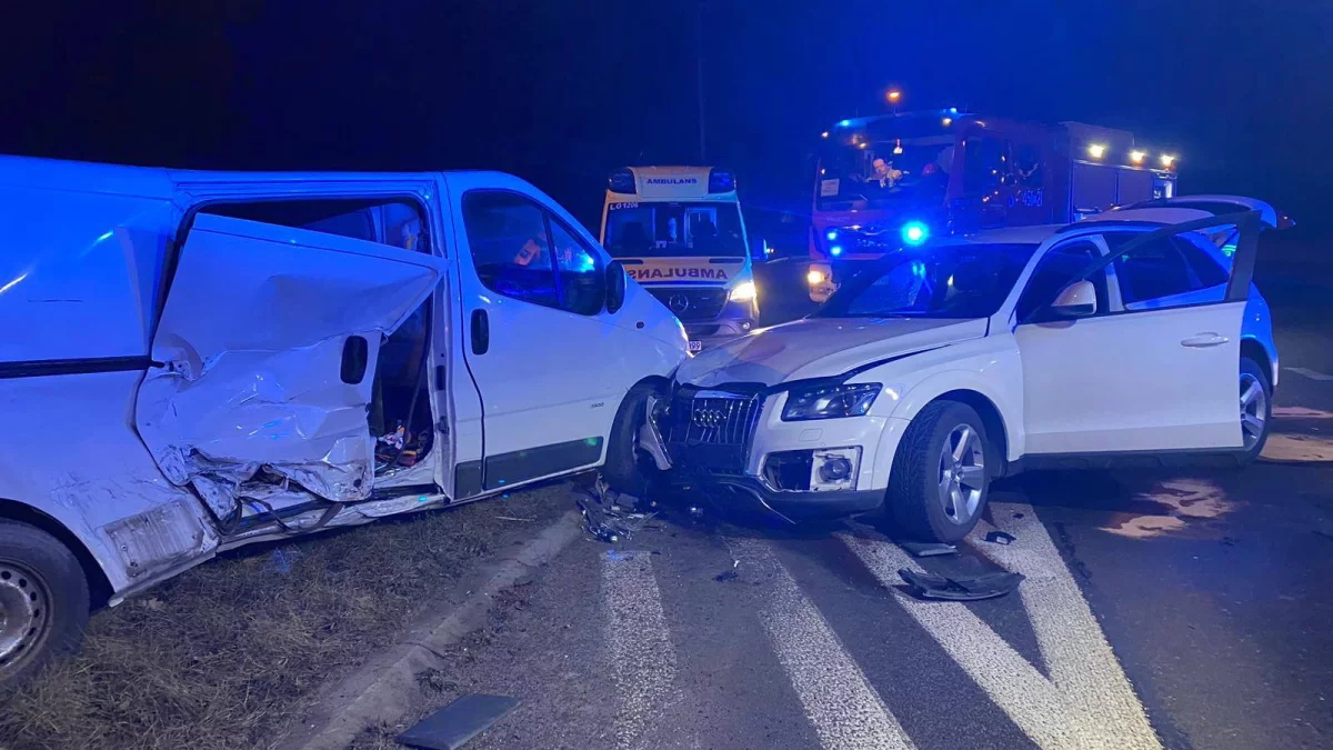 Zderzenie trzech samochodów w Lubartowie. Jedna osoba poszkodowana - Zdjęcie główne