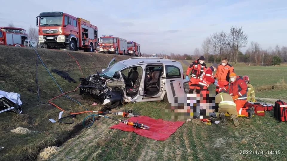 Groźny wypadek na obwodnicy Lubartowa. Zderzyły się dwa auta - Zdjęcie główne