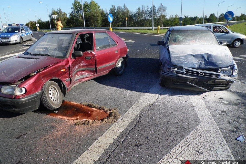 Poszkodowana osoba zabrana przez śmigłowiec - Zdjęcie główne