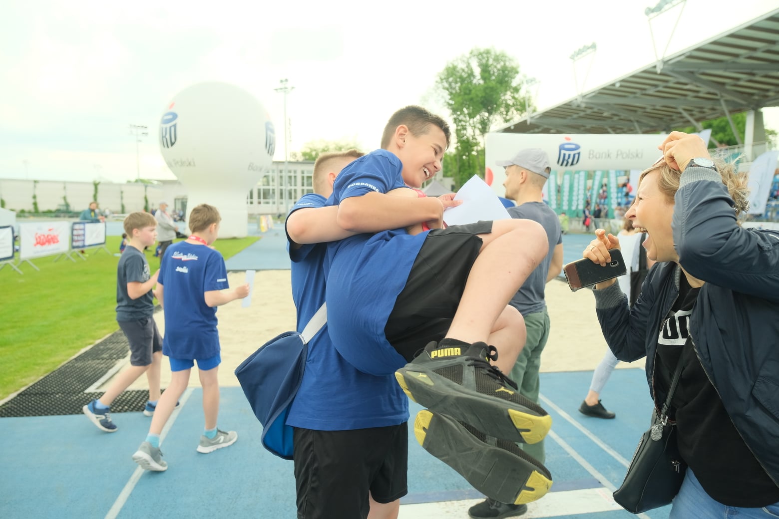 Gm. Lubartów: Wygrana uczniów ze Szczekarkowa w Biegu Solidarności - Zdjęcie główne