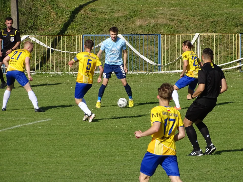 Hattrick Konecznego w 20 minut daje wygraną Lewartowi - Zdjęcie główne