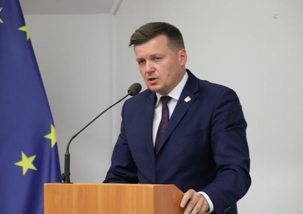 Krzysztof Paśnik z absolutorium. Rysa w koalicji popierającej burmistrza Lubartowa - Zdjęcie główne