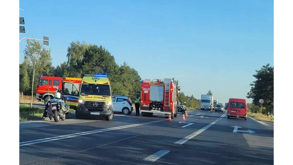 Zderzenie na obwodnicy Lubartowa. Kobieta zabrana do szpitala - Zdjęcie główne