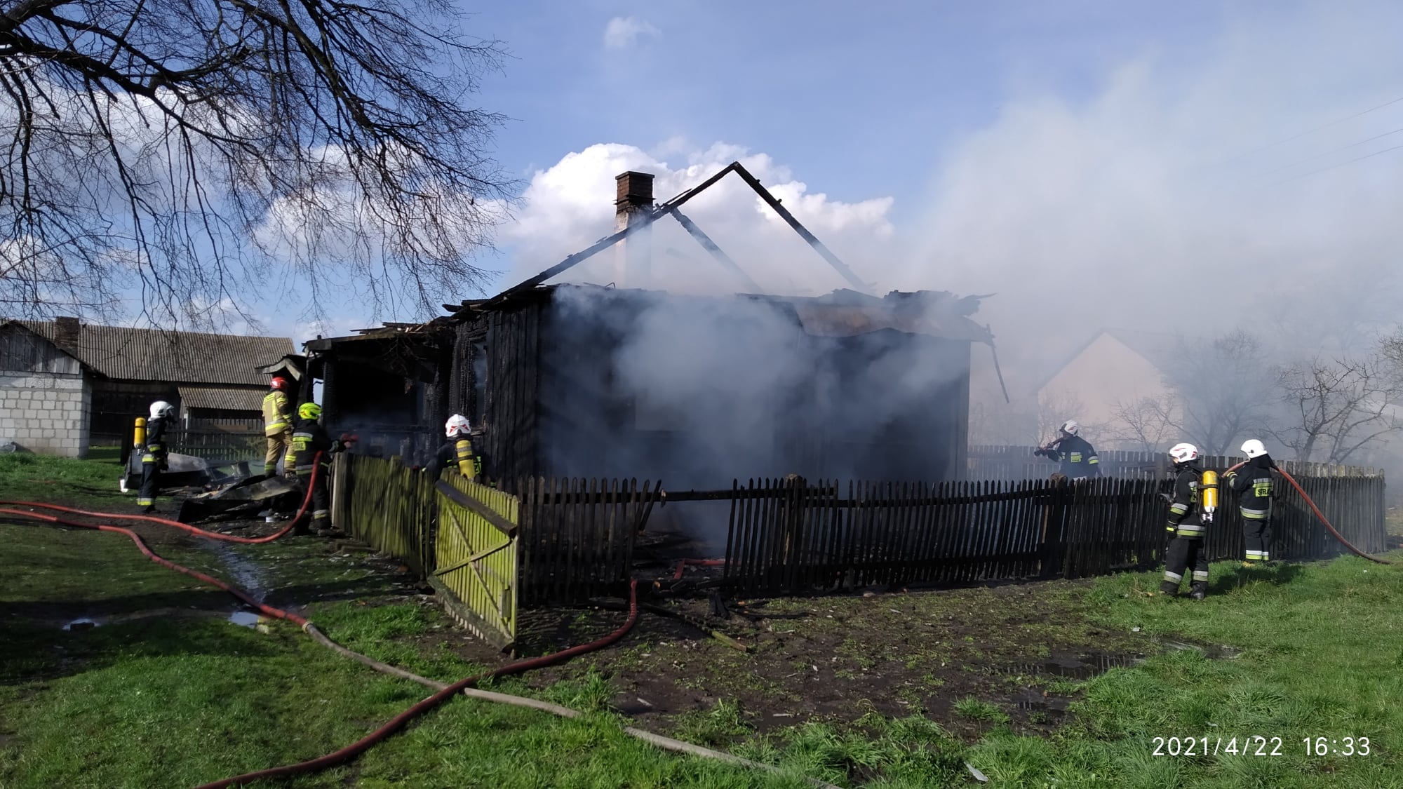 W Gołębiu w gminie Michów spłonął dom - Zdjęcie główne