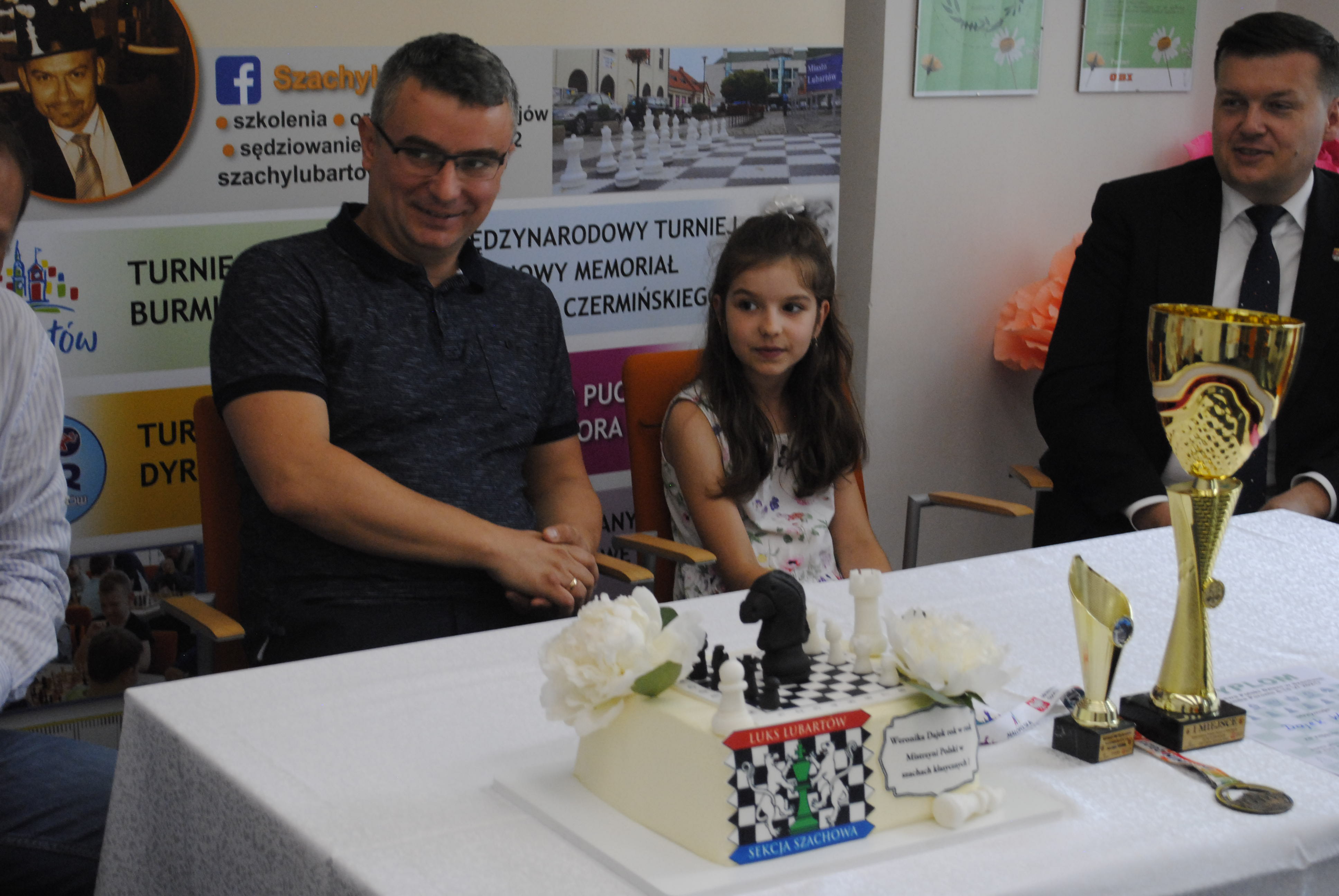Szachowy tort dla mistrzyni szachów z Lubartowa - Zdjęcie główne