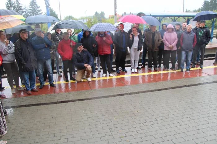 Lubartów. Będzie spotkanie z mieszkańcami na stacji kolejowej w sprawie przetwórni odpadów. Komitet protestacyjny: Prosimy o liczne przybycie - Zdjęcie główne