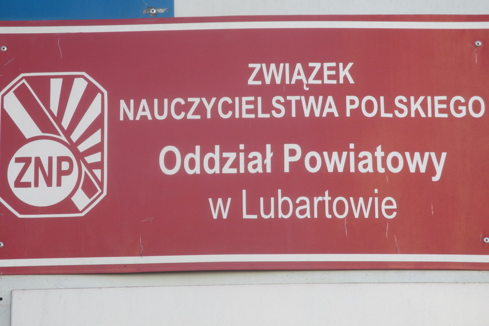 Lubartowski ZNP za strajkiem - Zdjęcie główne