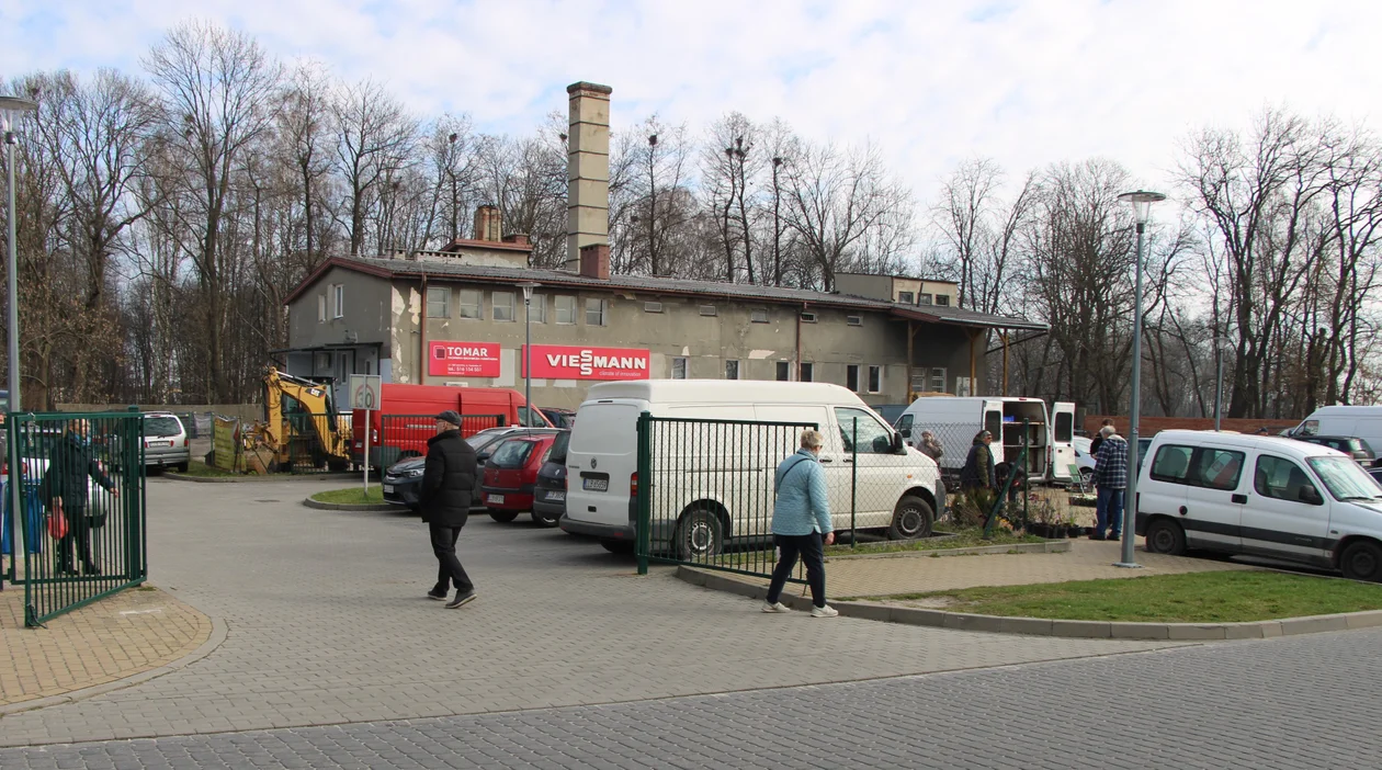 Wróci handel na plac przed ratuszem w Lubartowie? Co na to burmistrz i radni? - Zdjęcie główne