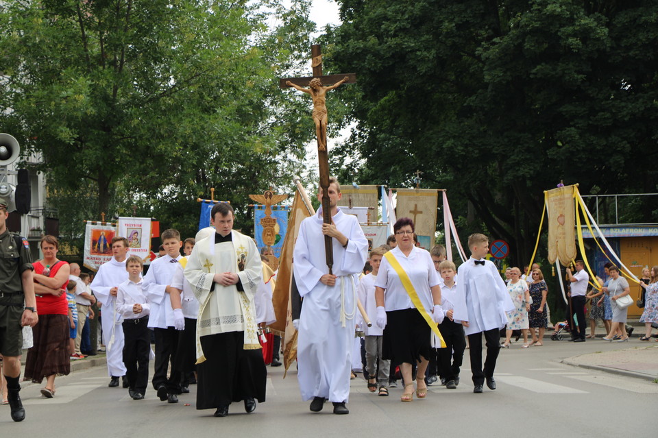 Boże Ciało - wierni na ulicach - Zdjęcie główne