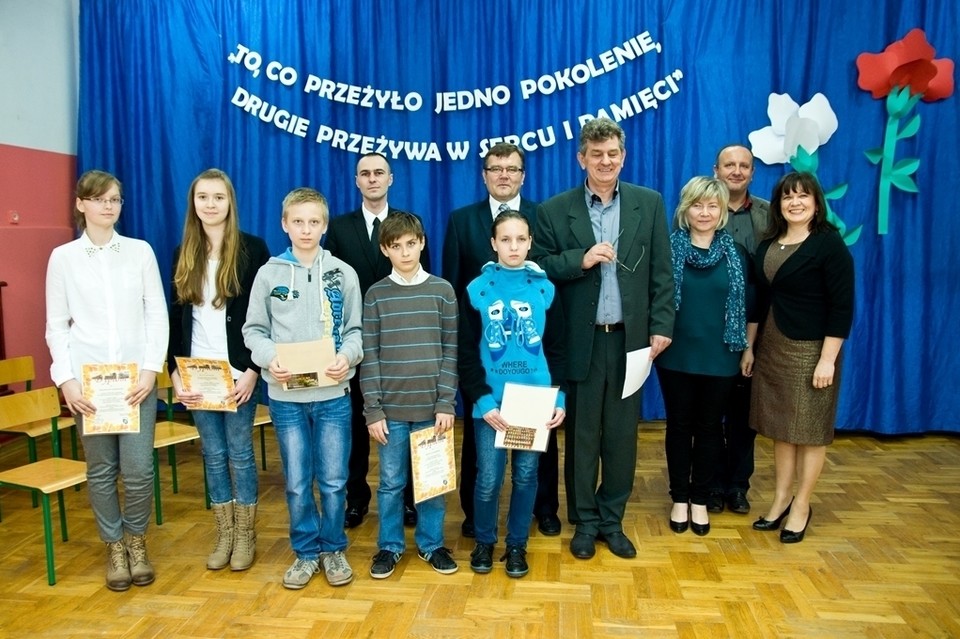 Laureaci Gminnego Konkursu Literackiego nagrodzeni - Zdjęcie główne