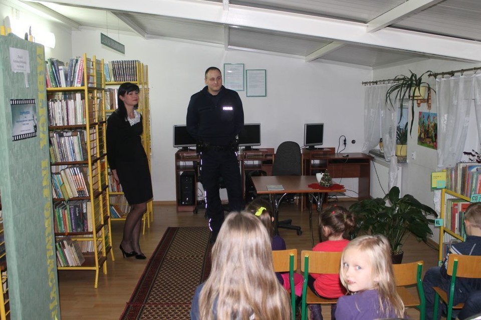 Głośne czytanie "Opowieści Wigilijnej" w Jelnicy. Podsumowanie - Zdjęcie główne