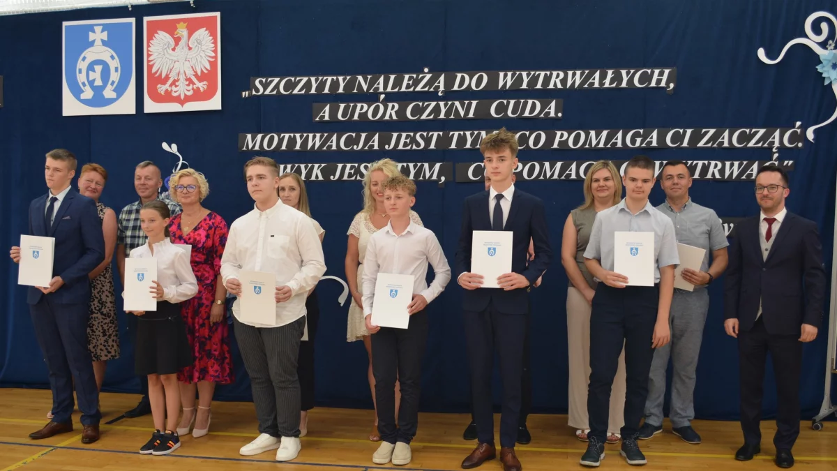 Miejska inauguracja roku szkolnego okazją do wręczenia stypendiów - Zdjęcie główne