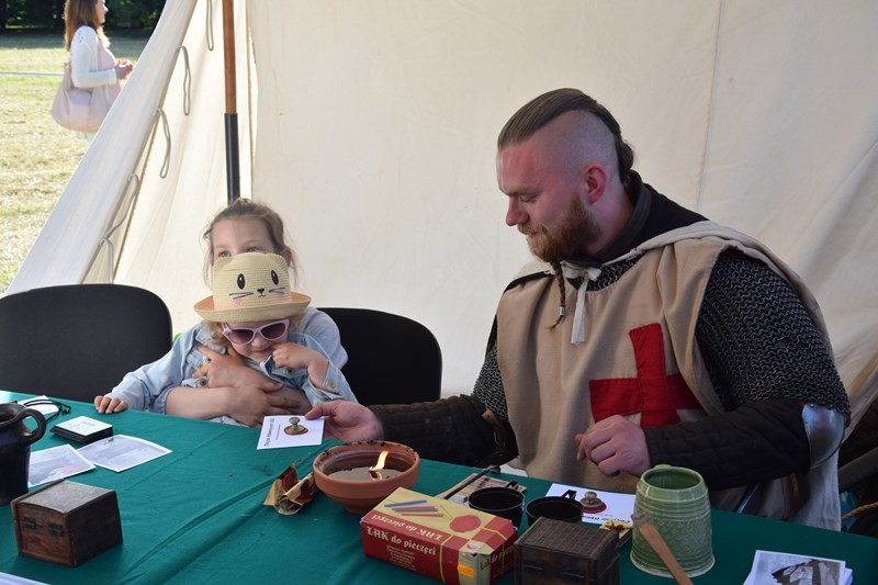 Wiwatowali na cześć króla - Zdjęcie główne