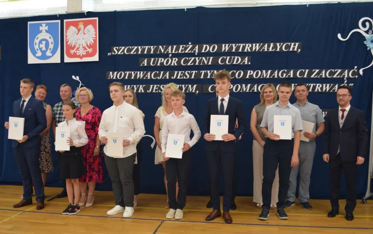 Miejska inauguracja roku szkolnego okazją do wręczenia stypendiów - Zdjęcie główne