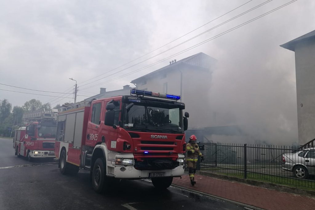 Pożar wybuchł przy ładowaniu się akumulatora - Zdjęcie główne