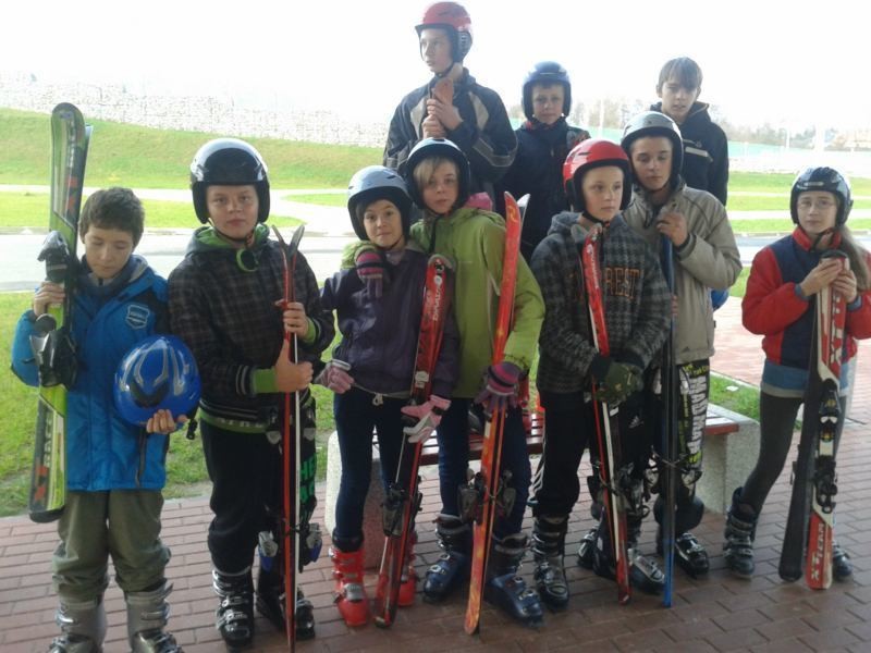 Wycieczka Szkolna na Stoku Narciarskim - Zdjęcie główne