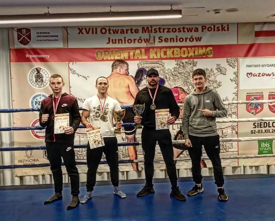 Pokazali charakter w Mistrzostwach Polski w Oriental Kickboxingu. Świderski rusza podbijać świat! - Zdjęcie główne