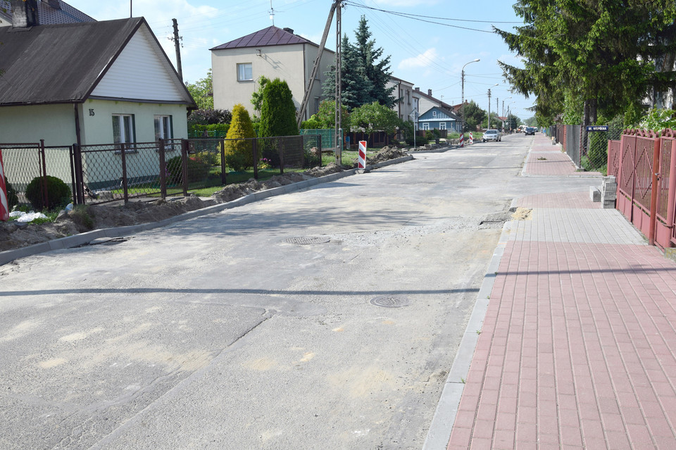 Lato z remontami dróg - Zdjęcie główne