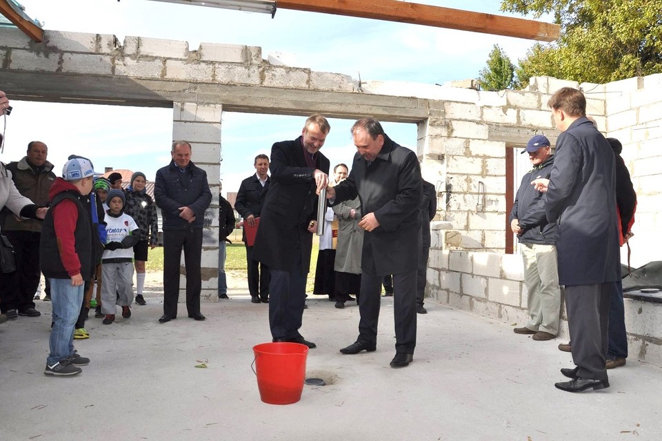 Akt erekcyjny wmurowany. Czas na budowę - Zdjęcie główne