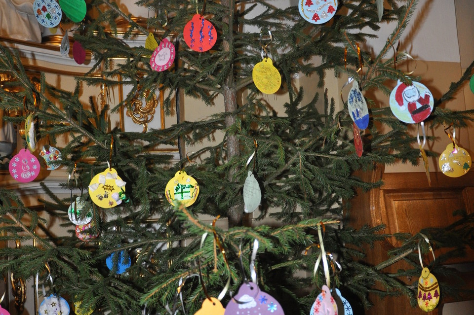 "Zabierz bombkę, podaruj paczkę" - po raz drugi - Zdjęcie główne