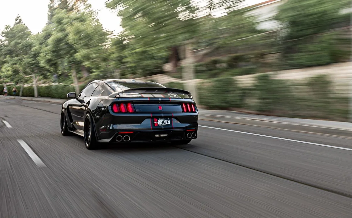 Ekstremalne hobby? Jak zacząć przygodę z jazdą po torze! - Zdjęcie główne