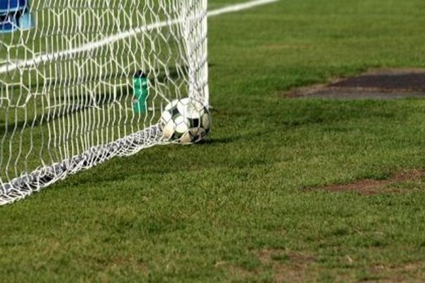 Hutnik wypłynął z Krzny - Zdjęcie główne