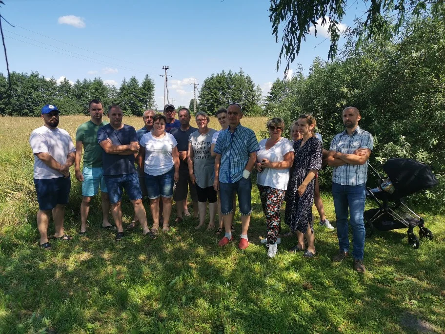 "Nie chcemy, by za naszymi oknami znajdowała się lustrzana tafla". Farma ma powstać na działce parafialnej - Zdjęcie główne