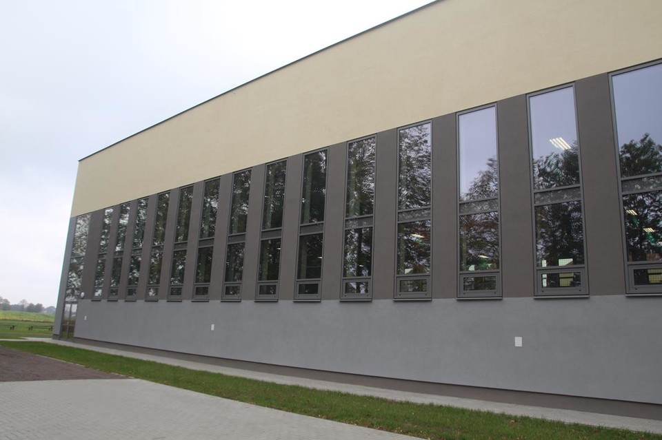 100-lecie szkoły i otwarcie nowej hali sportowej w Rogoźnicy (ZDJĘCIA) - Zdjęcie główne