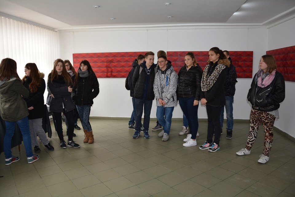 Lekcja fizyki w Galerii „ES” - Zdjęcie główne