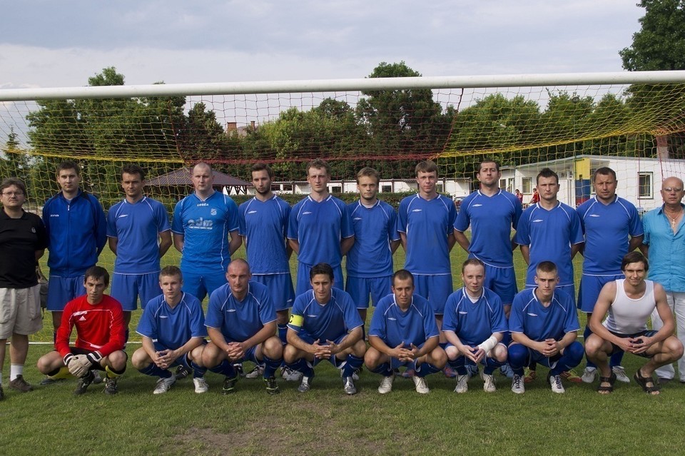 Zwycięstwo na pożegnanie. Huragan 2:1 Serokomla - Zdjęcie główne