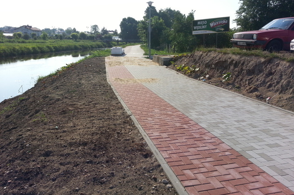 Prace nad przedłużeniem bulwarku wzdłuż Krzny - Zdjęcie główne