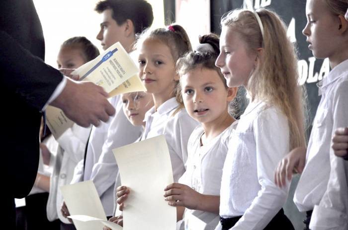 Przedszkola pełne, pierwszaków jak na lekarstwo - Zdjęcie główne