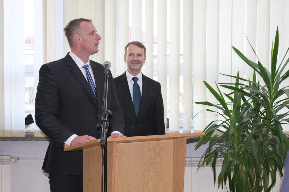 Kot zarobi 538zł więcej niż Grzyb - Zdjęcie główne