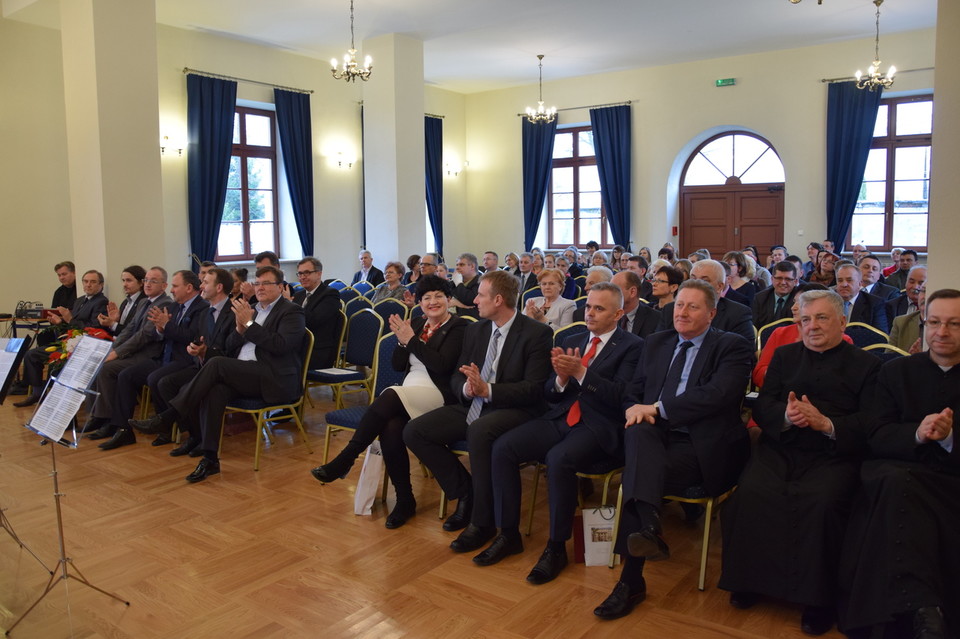 Pierwszy koncert w nowych murach - Zdjęcie główne