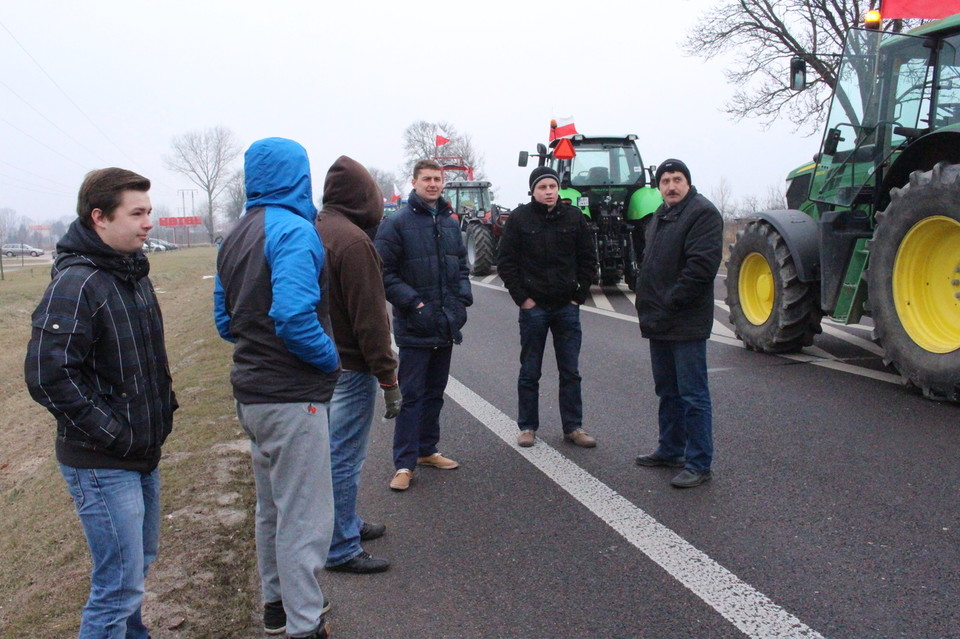 Rolnicy blokują krajową dwójkę, objazd przez Międzyrzec Podlaski - Zdjęcie główne