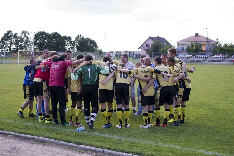 Awans piłkarzy do III Rundy! 5:1 z Victorią Parczew - Zdjęcie główne