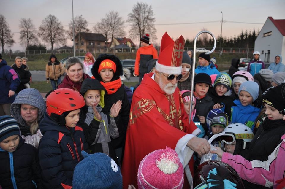 Sportowe Mikołajki na stoku - Zdjęcie główne