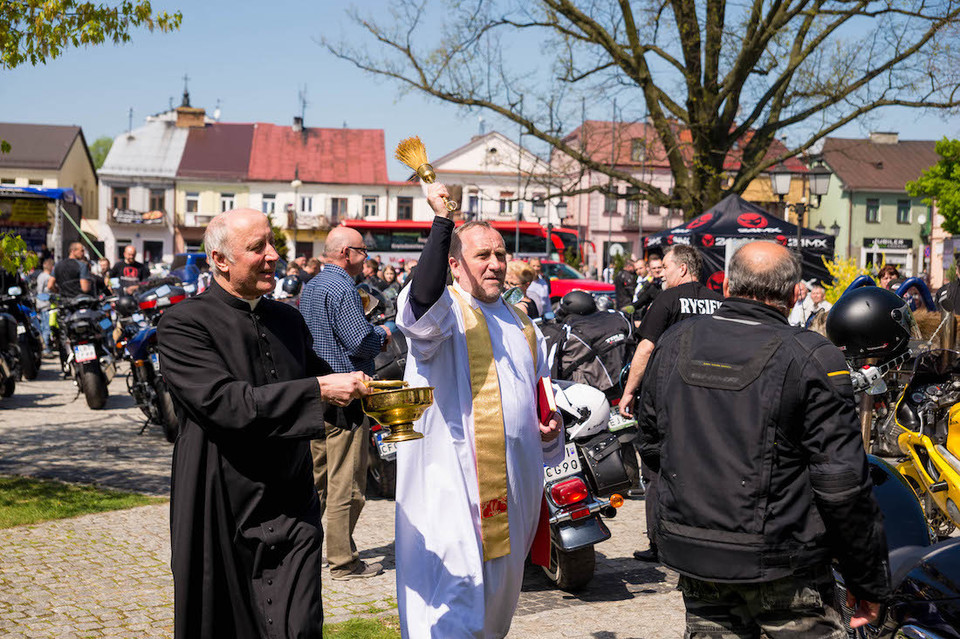 Zbiórka krwi i atrakcje w ramach pikniku MOTO KREW (galeria) - Zdjęcie główne