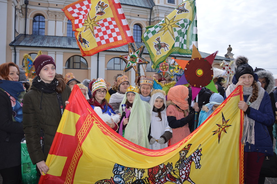 Orszak Trzech Króli przeszedł ulicami Opola Lubelskiego (zdjęcia) - Zdjęcie główne