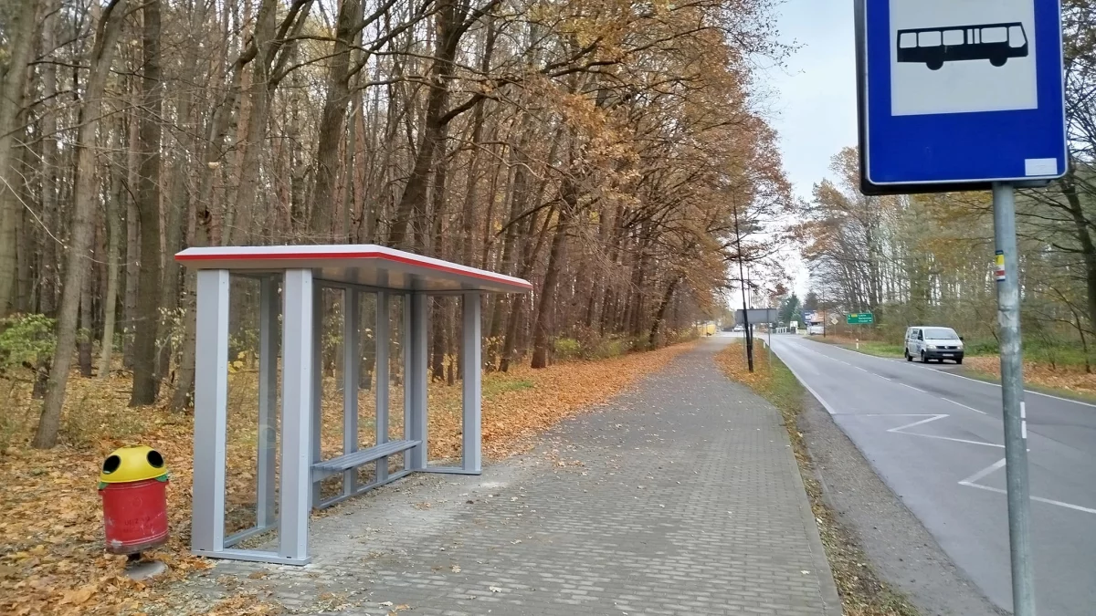 Poniatowa: Udało się! Koniec z moknięciem w oczekiwaniu na busy - Zdjęcie główne