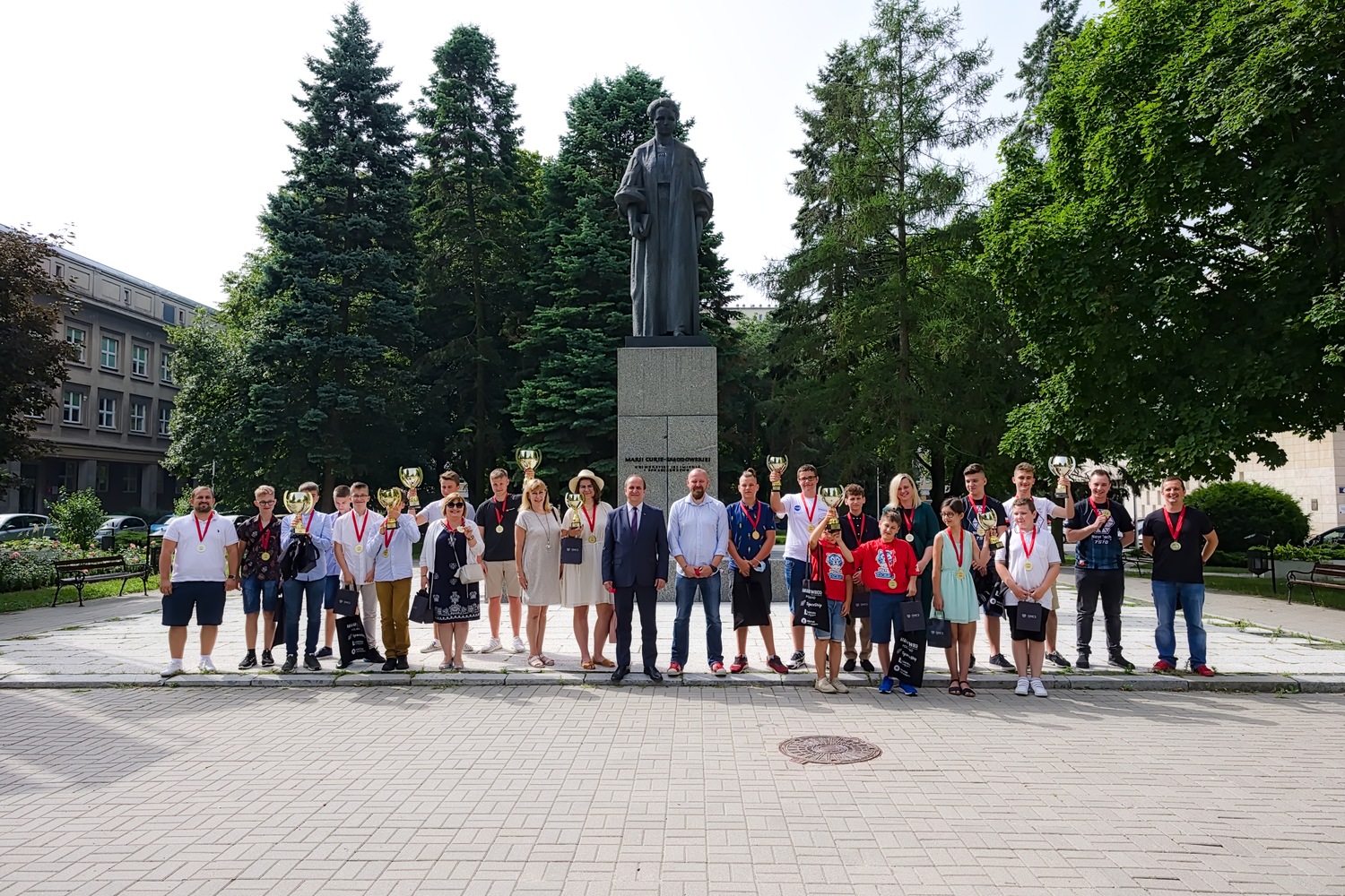 14 lipca zwycięzcy Olimpiady Robotycznej na Uniwersytecie Marii Curie-Skłodowskiej w Lublinie odebrali puchary i medale