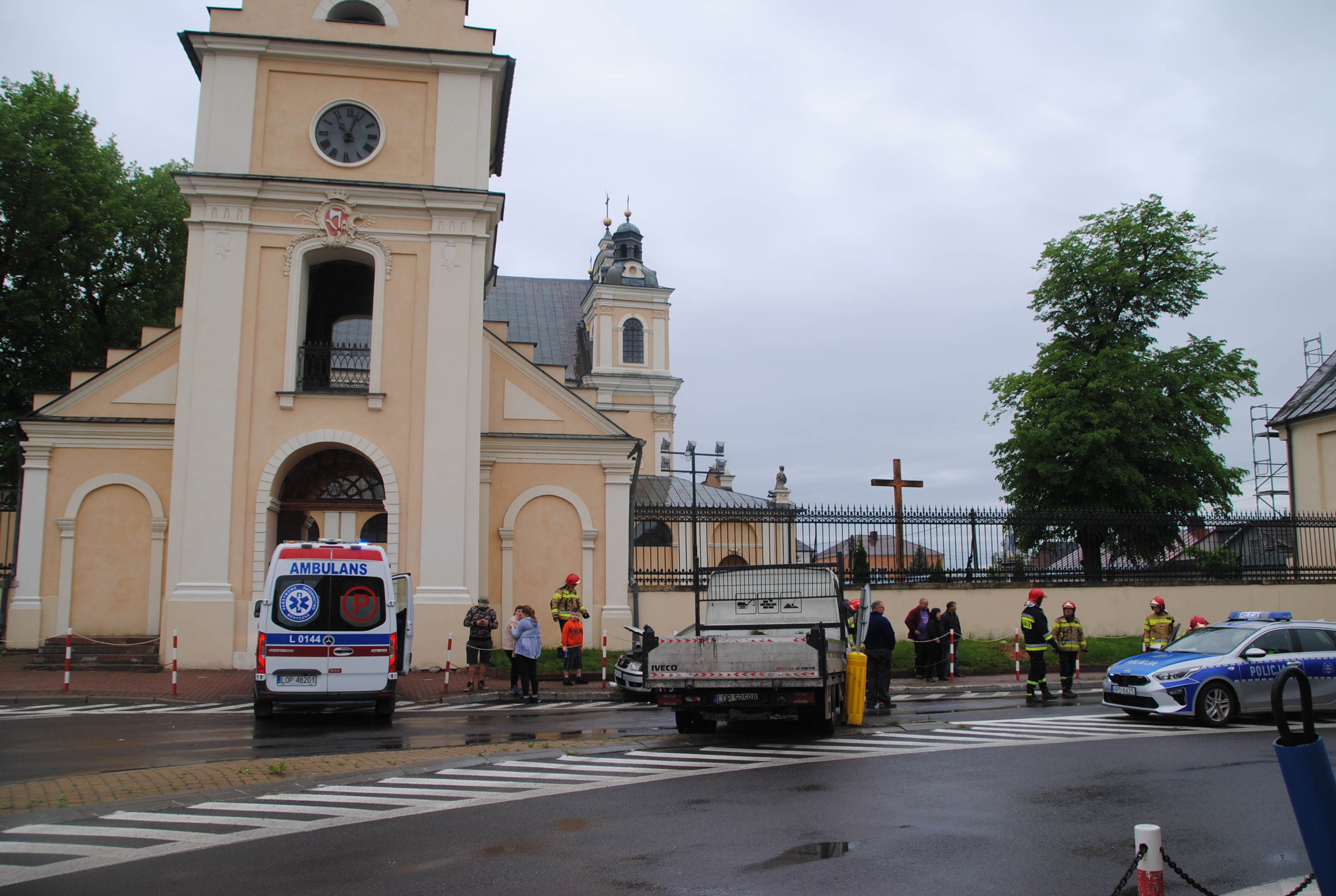 Kolizja w Opolu Lubelskim, na skrzyżowaniu ulic Nowy Rynek i Stary Rynek