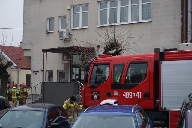 Alarm bombowy w opolskiej skarbówce (FOTO) - Zdjęcie główne