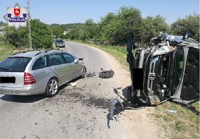 Niebezpieczny manewr przyczyną zdarzenia - Zdjęcie główne