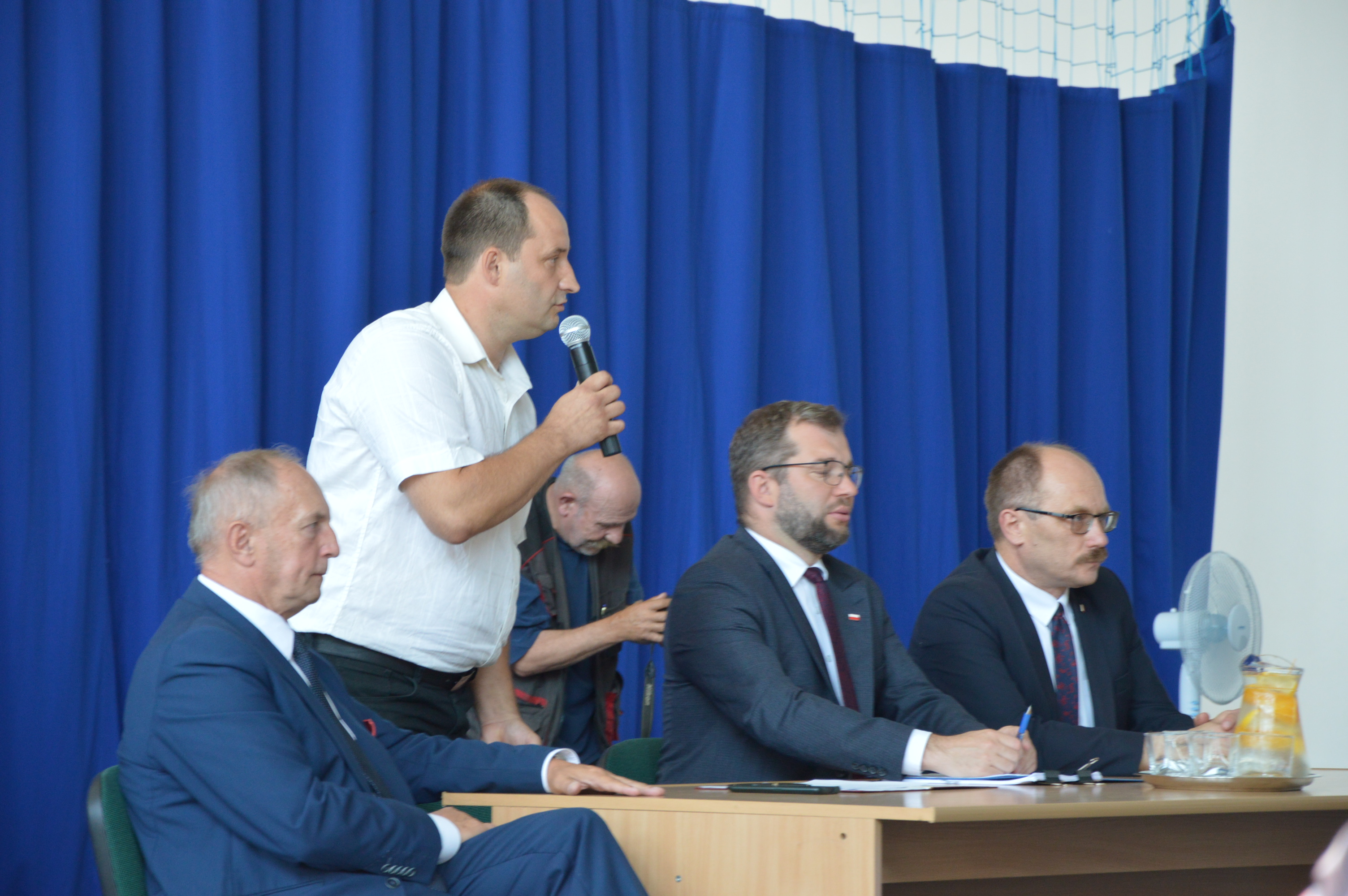 Minister rolnictwa w środę w Wilkowie spotkał się z rolnikami z powiatu opolskiego
